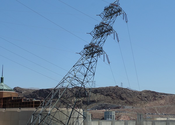 Electric distribution tower leaning into the gorge