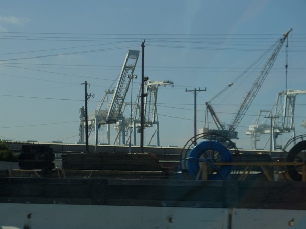 Container loading cranes at the Port of Oakland