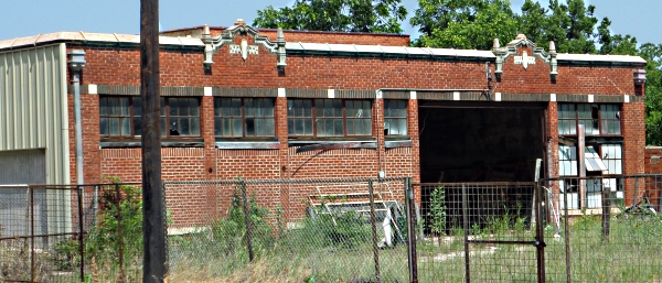 1920s Commercial Style building